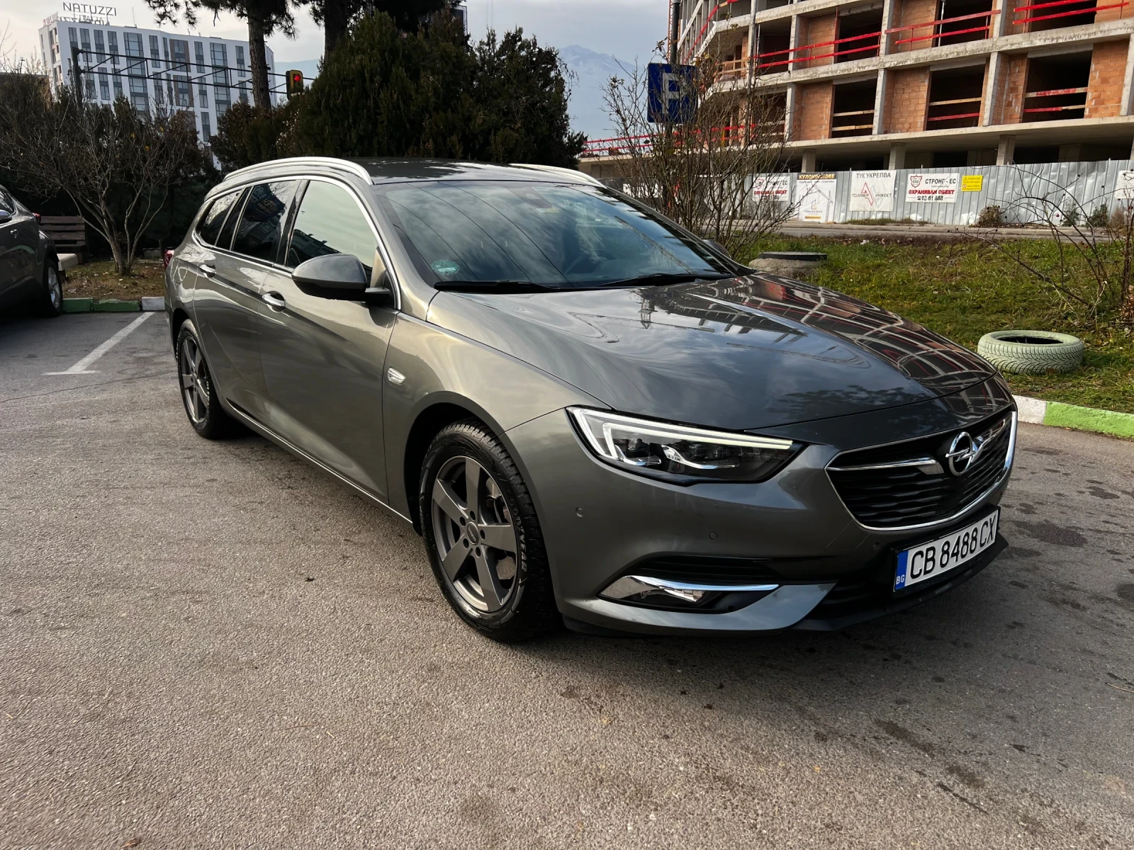 Opel Insignia Sport Touer 4x4, снимка 2 - Автомобили и джипове - 54074780