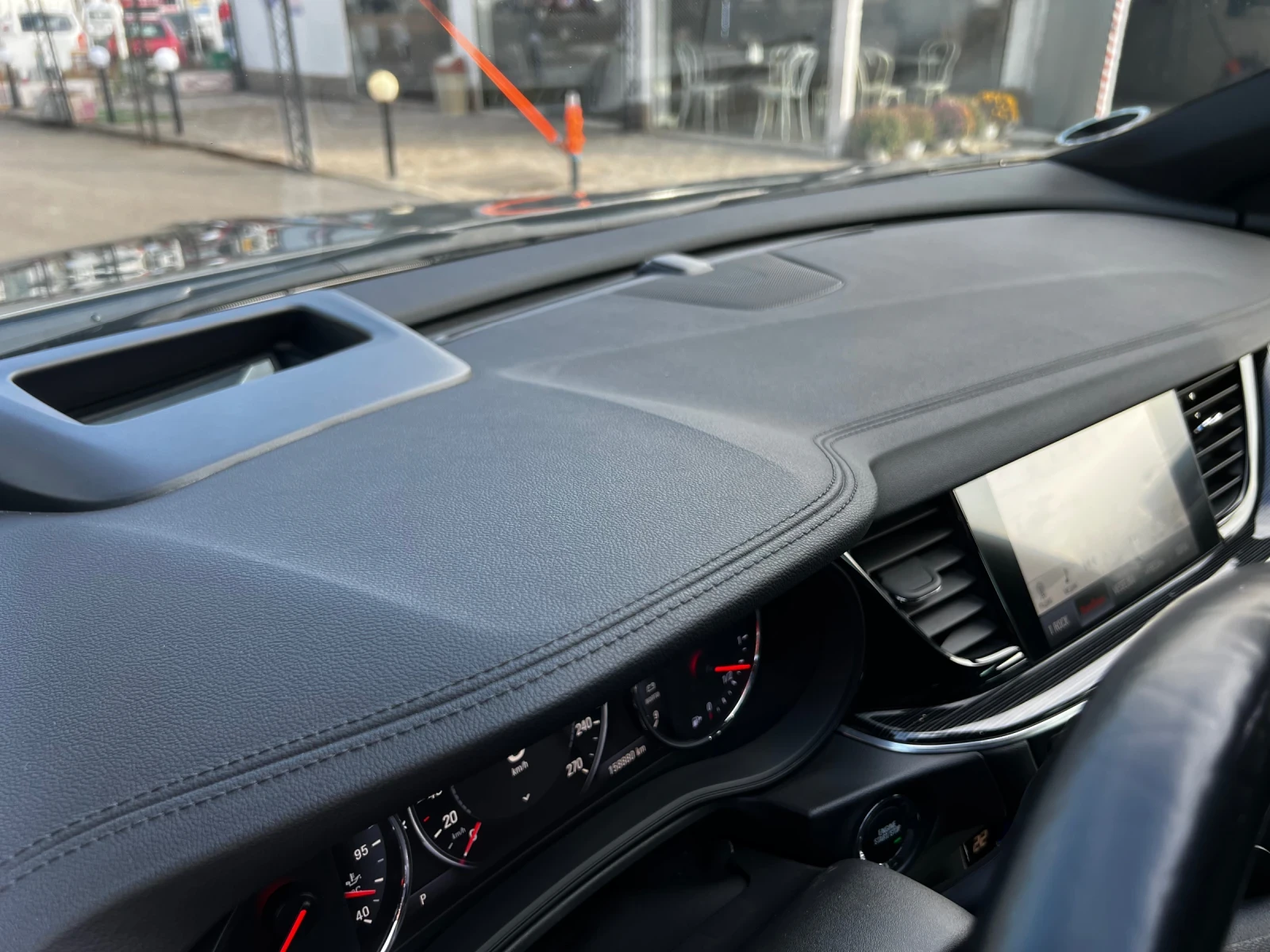 Opel Insignia Sport Touer 4x4, снимка 8 - Автомобили и джипове - 54074780