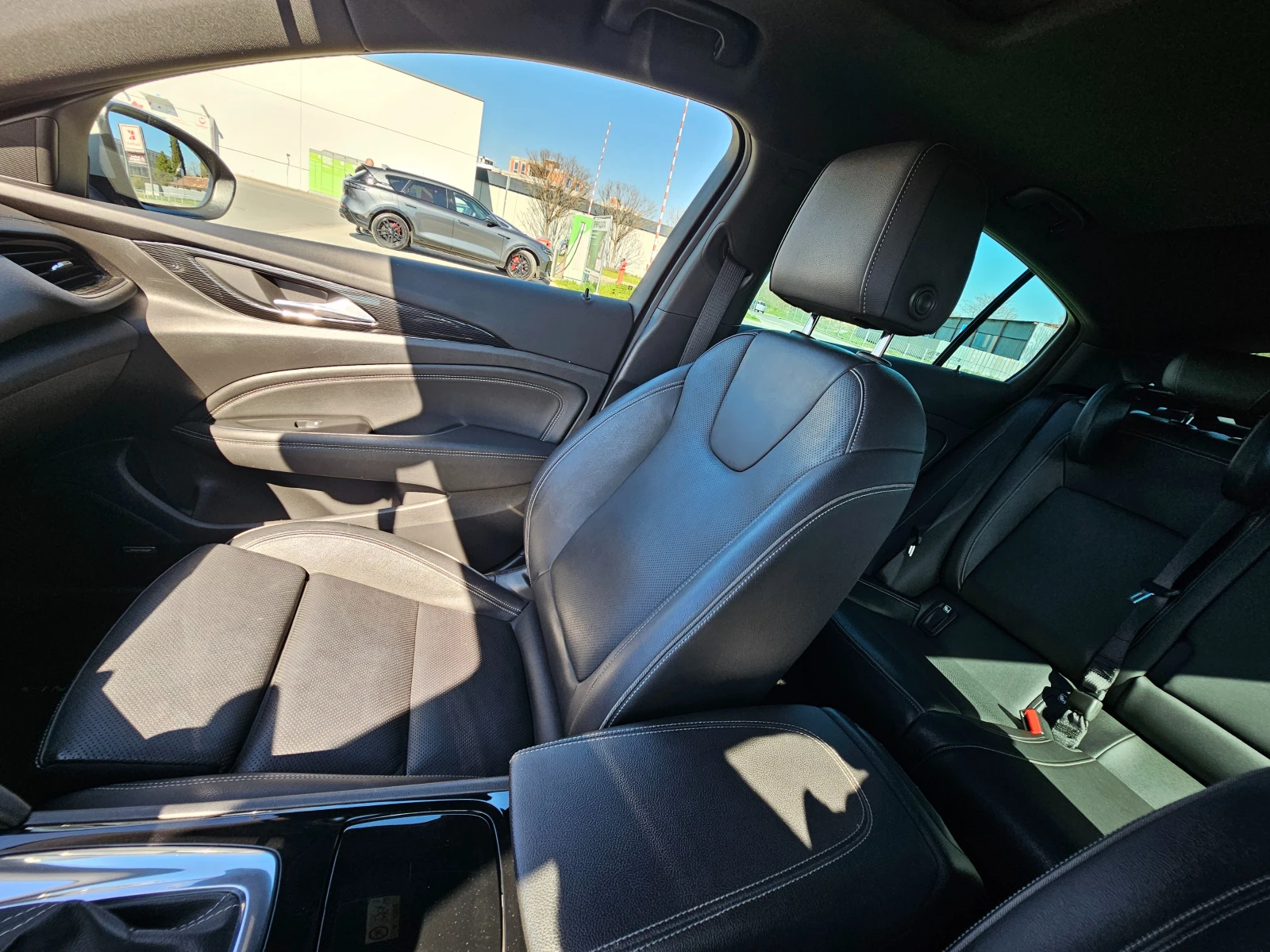 Opel Insignia Exclusive, снимка 13 - Автомобили и джипове - 54115824