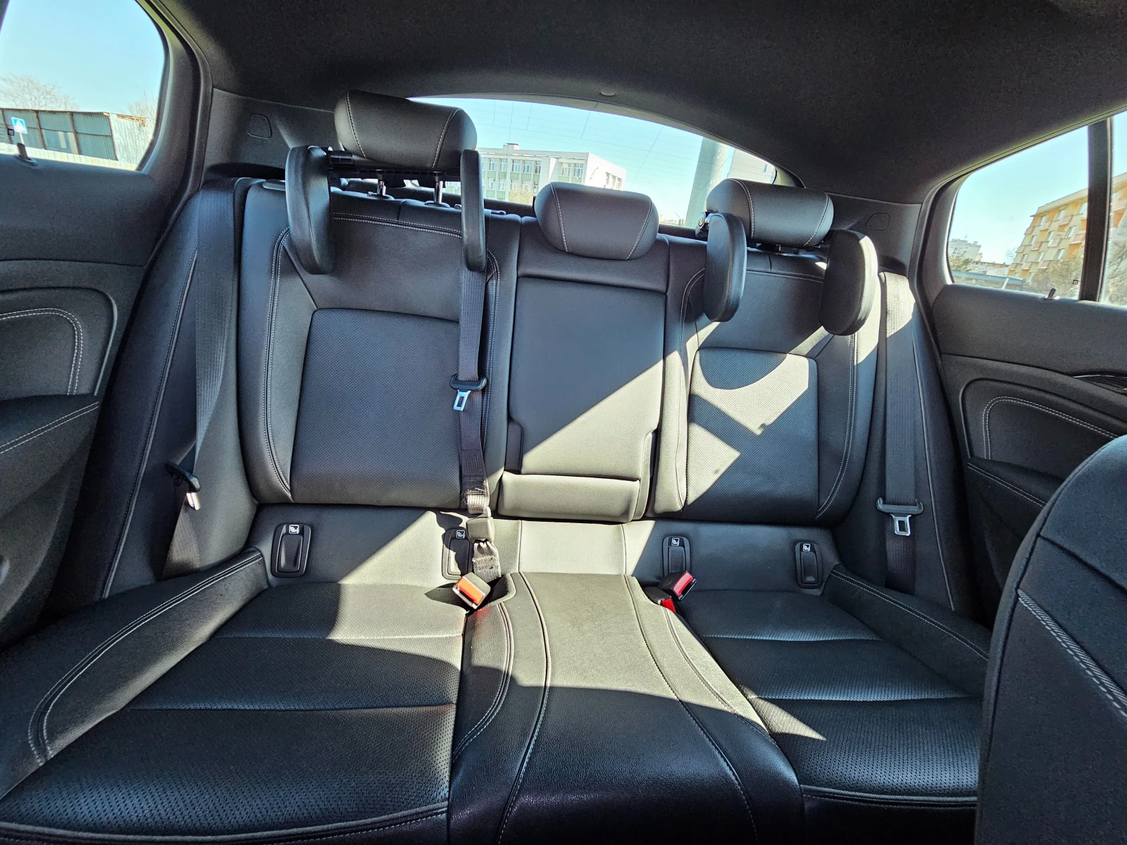 Opel Insignia Exclusive, снимка 14 - Автомобили и джипове - 54115824