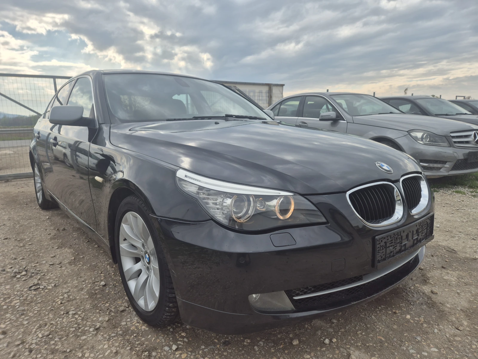 BMW 520, снимка 3 - Автомобили и джипове - 54168579