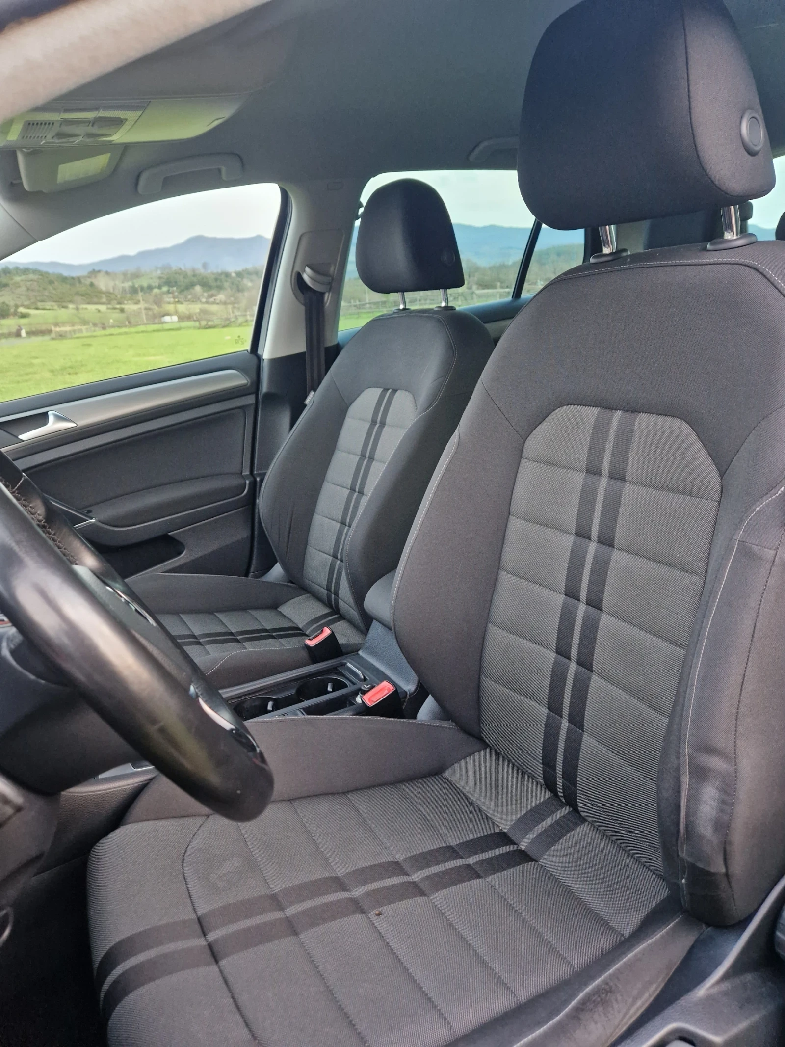 VW Golf BlueTDI, снимка 7 - Автомобили и джипове - 54236868