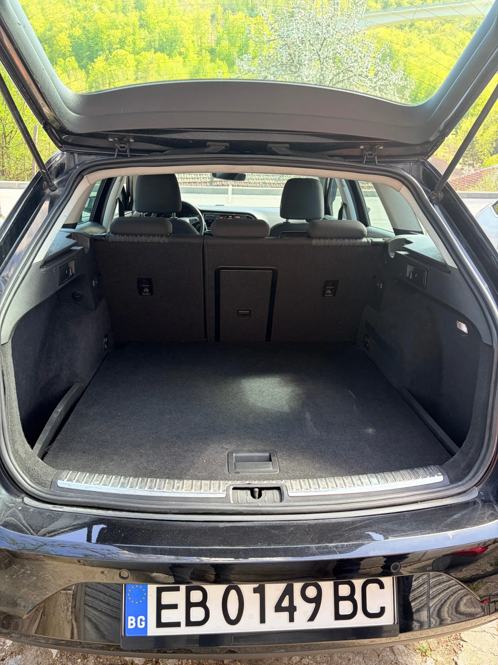 Seat Leon, снимка 13 - Автомобили и джипове - 54333546