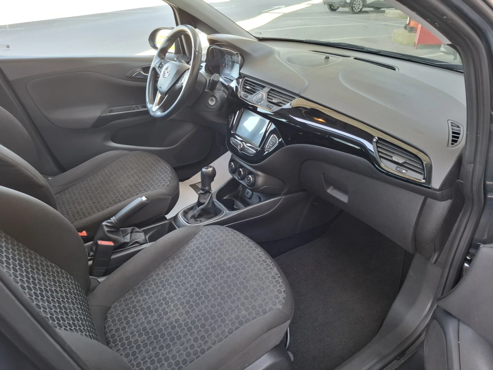 Opel Corsa 1.4 * PANORAMA* LPG* NAVI* EURO6, снимка 11 - Автомобили и джипове - 54334633