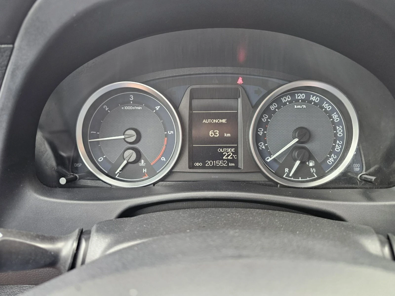 Toyota Auris 2.0 D-4D/ 124 к.с./ УНИКАЛНА, снимка 13 - Автомобили и джипове - 54567006