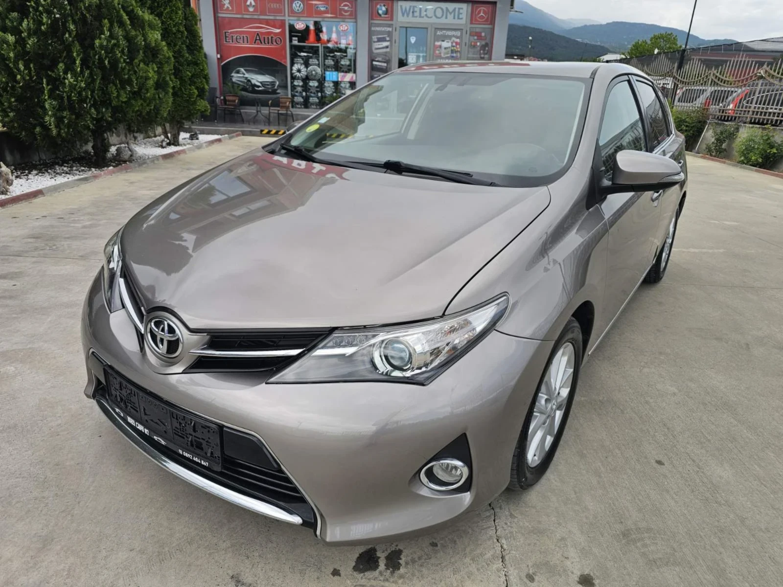 Toyota Auris 2.0 D-4D/ 124 к.с./ УНИКАЛНА