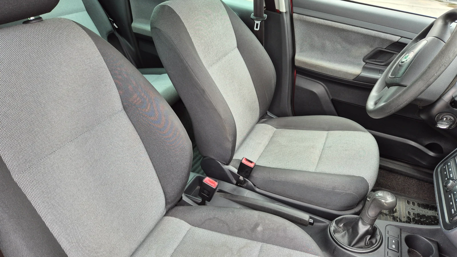Skoda Roomster 1.2 бензин, снимка 11 - Автомобили и джипове - 54890239