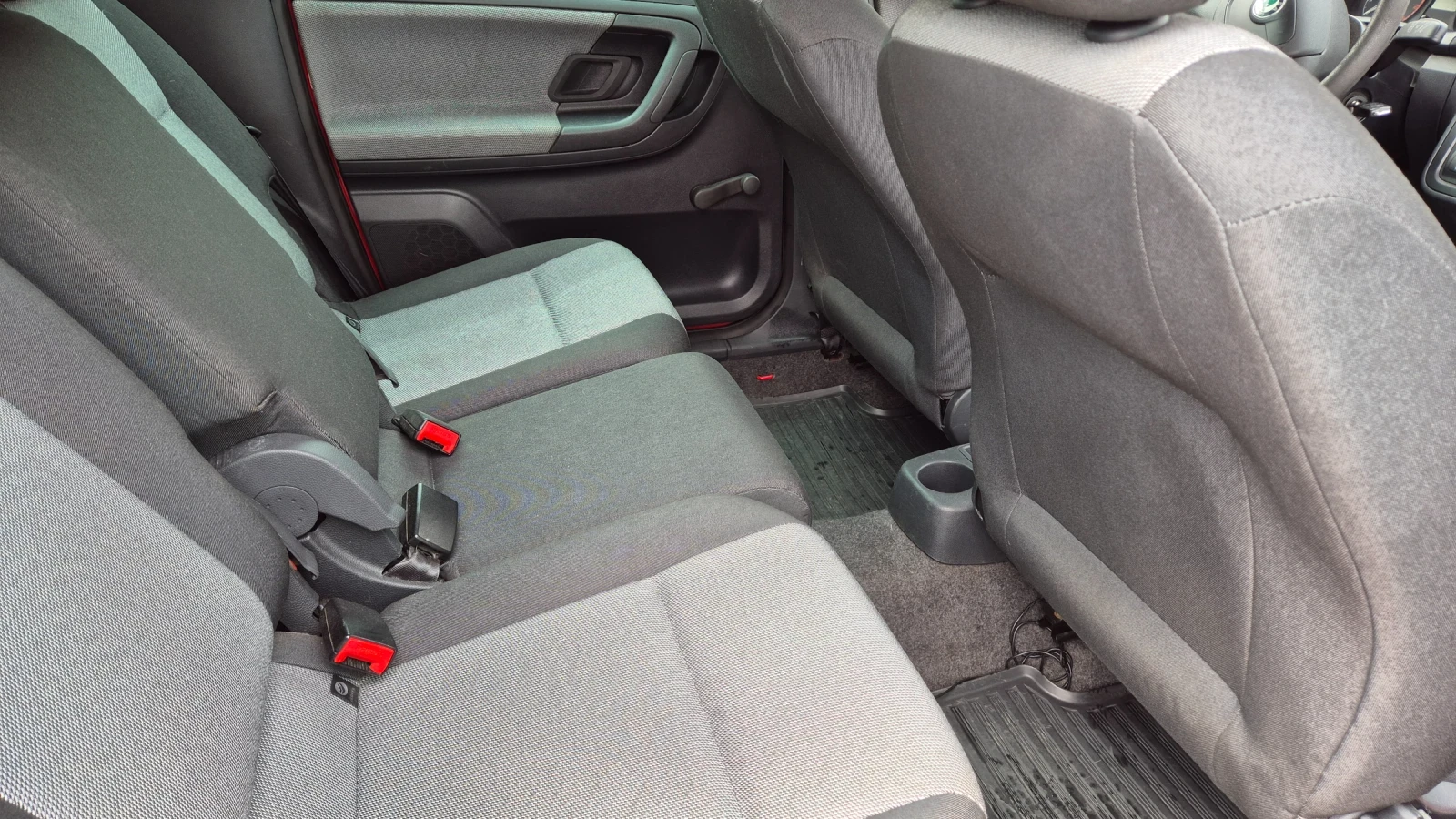 Skoda Roomster 1.2 бензин, снимка 12 - Автомобили и джипове - 54890239