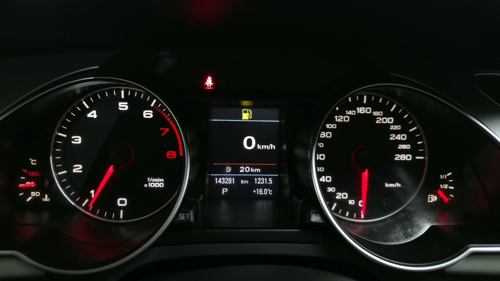 Audi A5 2.0 TFSI Quattro , снимка 6 - Автомобили и джипове - 55281132
