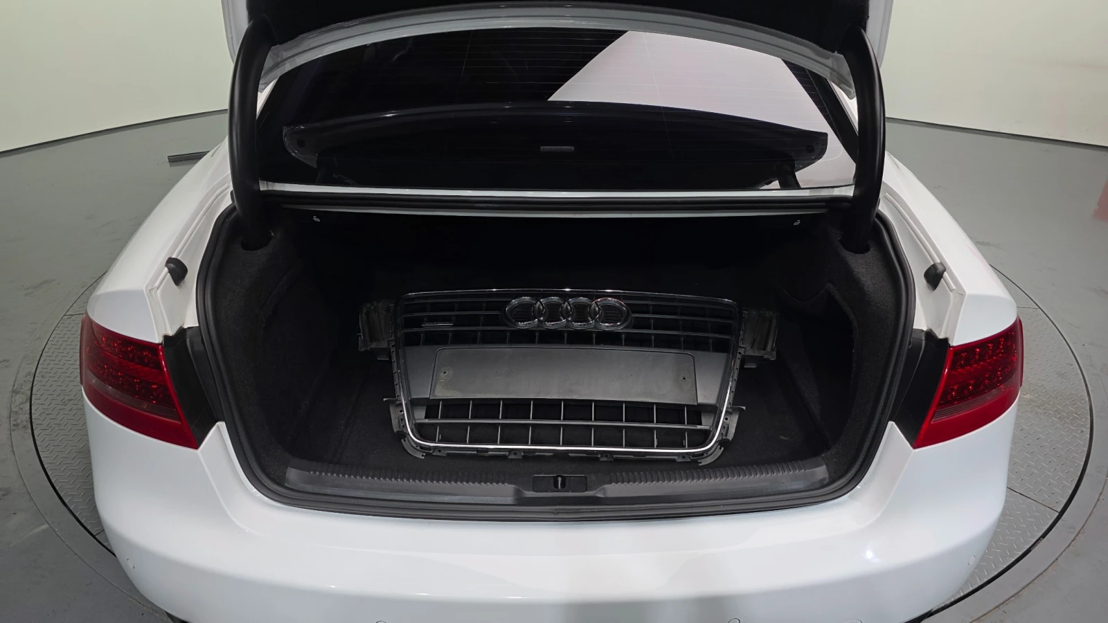 Audi A5 2.0 TFSI Quattro , снимка 13 - Автомобили и джипове - 55281132
