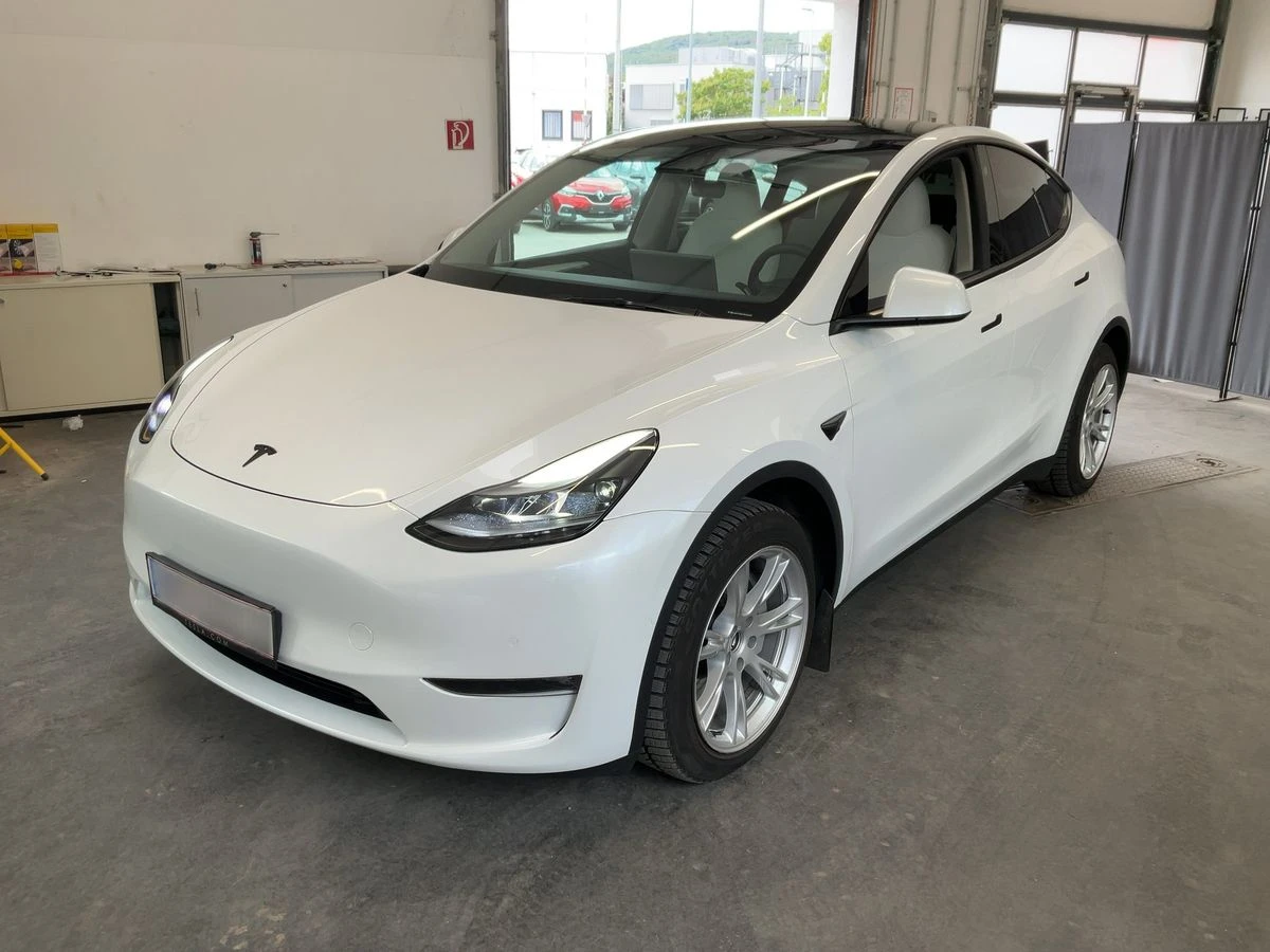 Tesla Model Y Dual Motor Long Range Австрия
