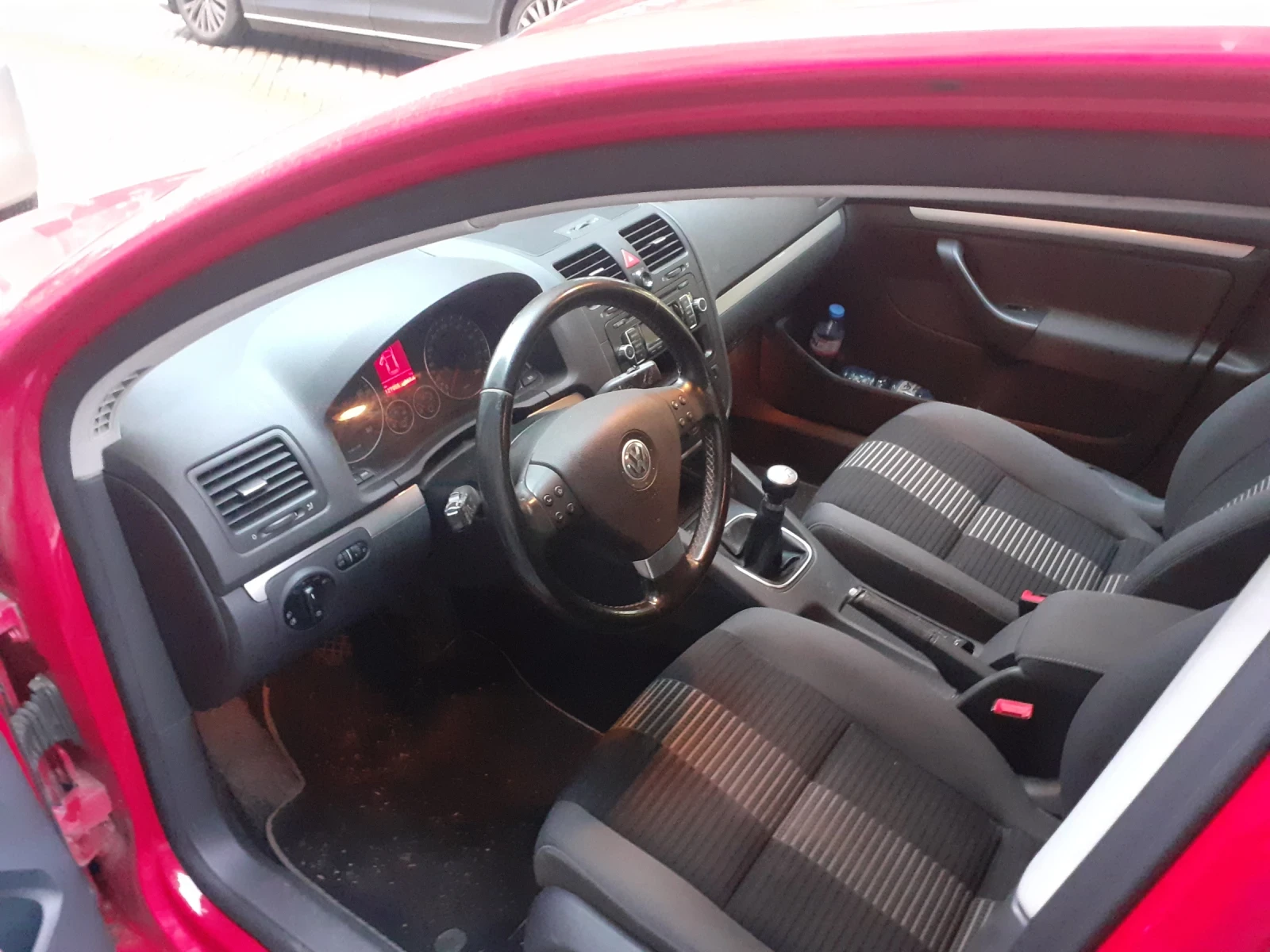 VW Golf 1.4 tsi, снимка 4 - Автомобили и джипове - 56240694