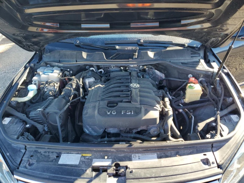 VW Touareg 3.6 V6 Sport, снимка 2 - Автомобили и джипове - 52806465