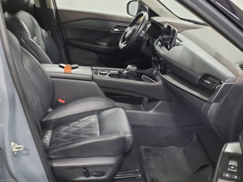 Nissan Rogue * Platinum/PANO/LED/CARFAX * , снимка 14 - Автомобили и джипове - 53234704