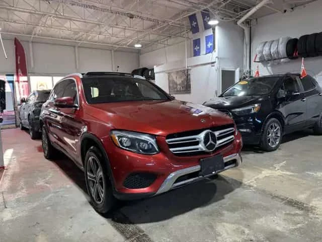 Mercedes-Benz GLC 300 E * ПОГРЕВИ * ПАНО * KEYLESS * CARFAX, снимка 3 - Автомобили и джипове - 54416466