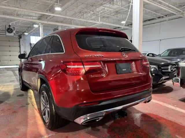 Mercedes-Benz GLC 300 E * ПОГРЕВИ * ПАНО * KEYLESS * CARFAX, снимка 5 - Автомобили и джипове - 54416466