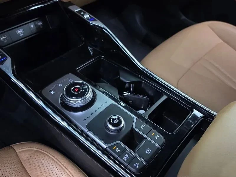 Kia Sorento, снимка 8 - Автомобили и джипове - 56714954