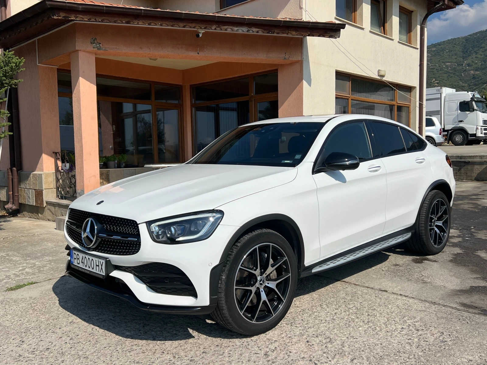 Mercedes-Benz GLC 400 Coupe , AMG , 4matic , Night paket - изображение 2