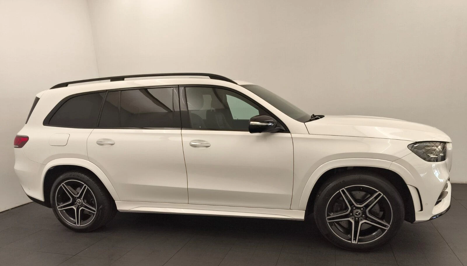 Mercedes-Benz GLS 400 d 4Matic AMG Line = Exclusive= Гаранция - изображение 4
