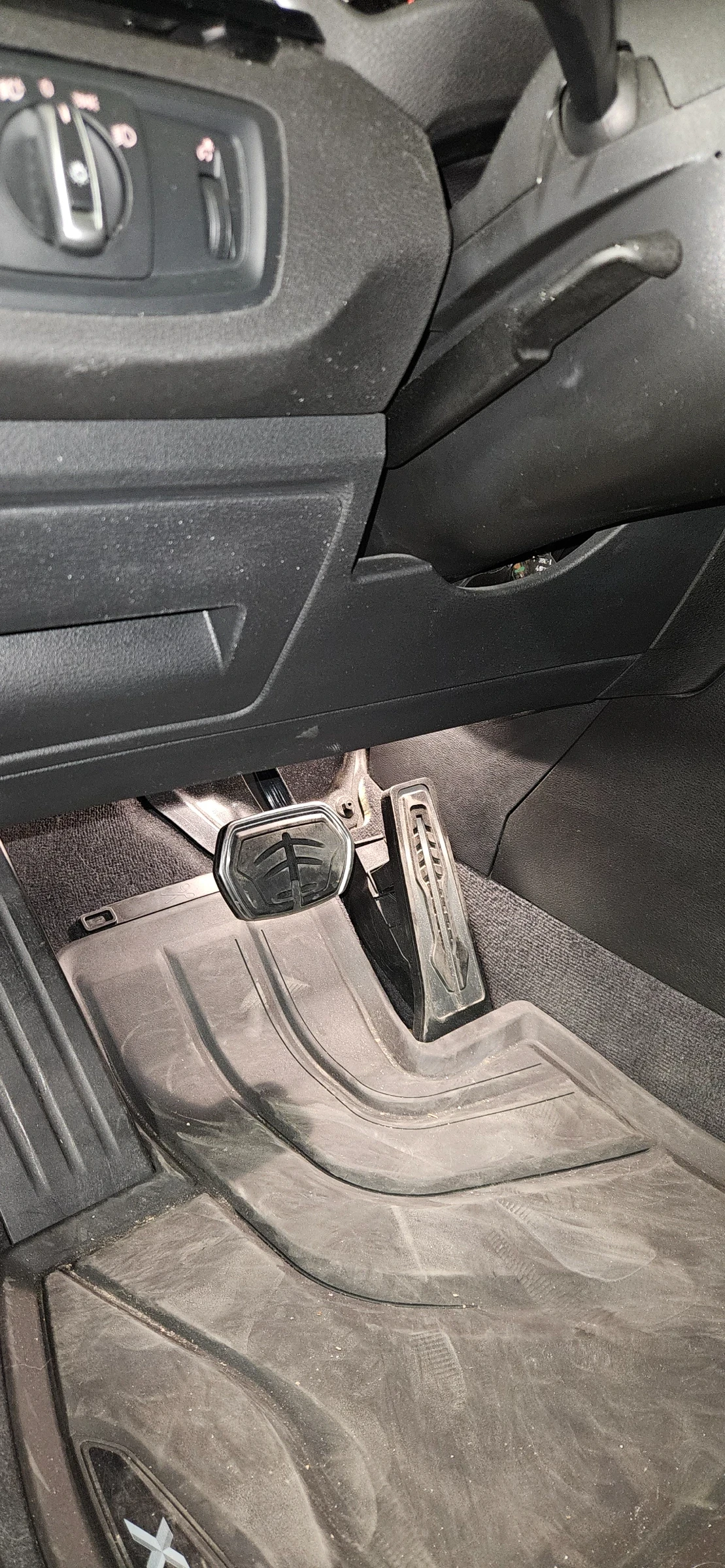 BMW X1 xDrive 20i, LCI, снимка 15 - Автомобили и джипове - 53123168