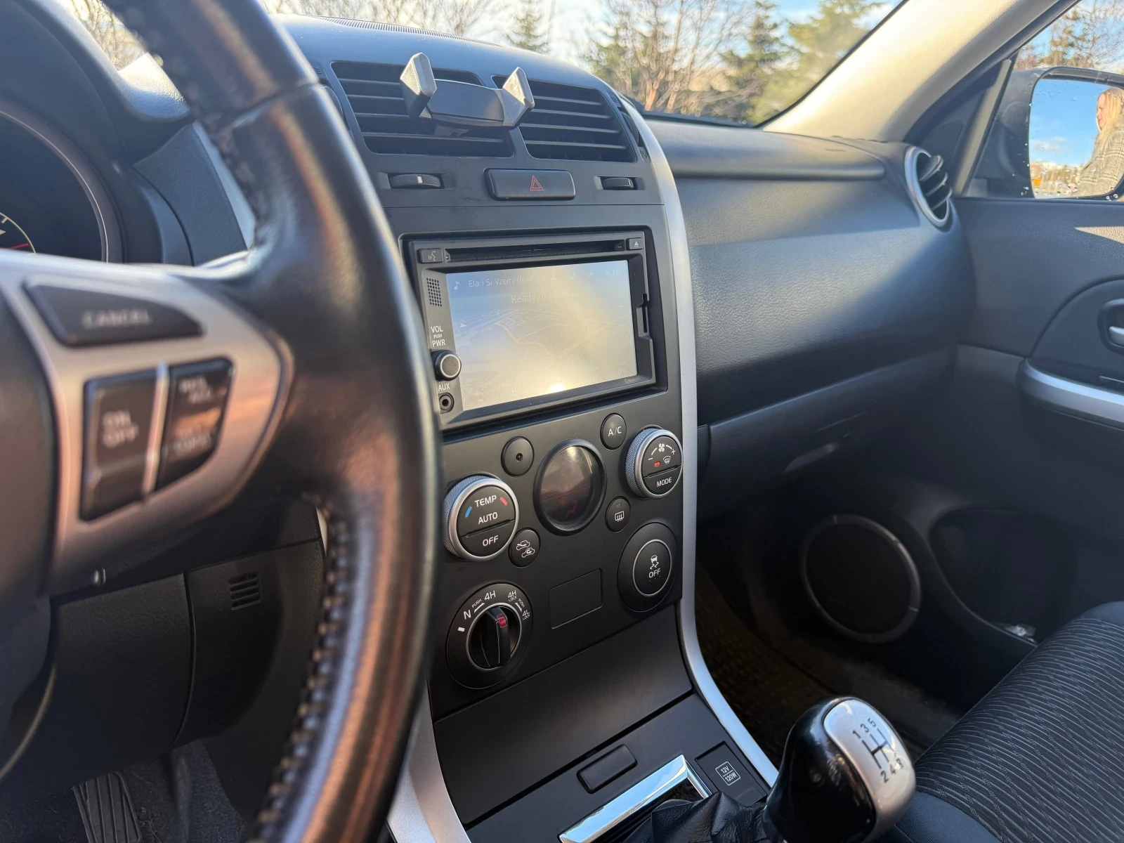 Suzuki Grand vitara 2.4 Внос Исландия!* 4×4 Facelift* Рядък модел, снимка 4 - Автомобили и джипове - 53741183