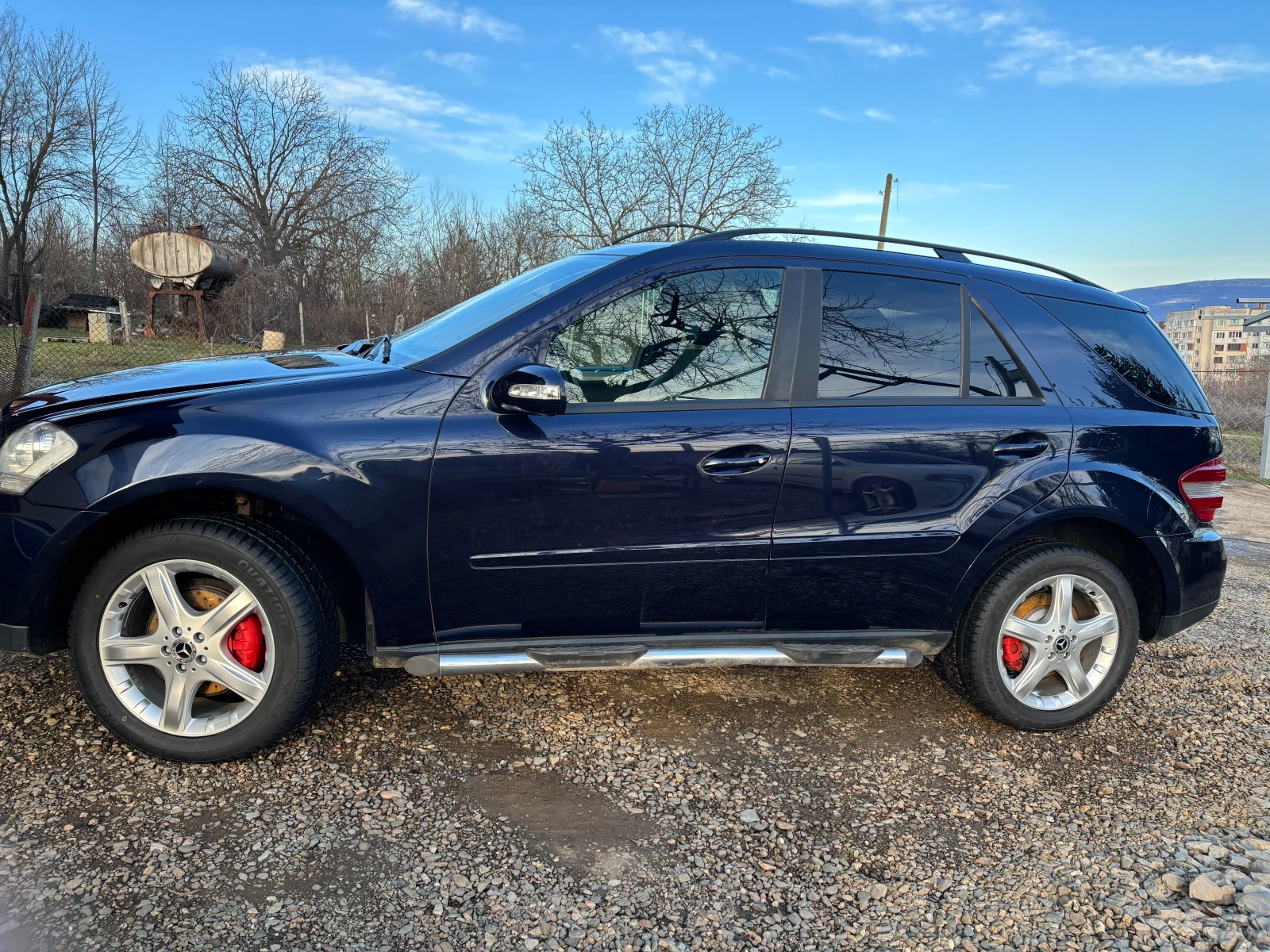 Mercedes-Benz ML 320  ОБСЛУЖЕН - Android Auto CarPlay * Airmatik * TOP  - изображение 2