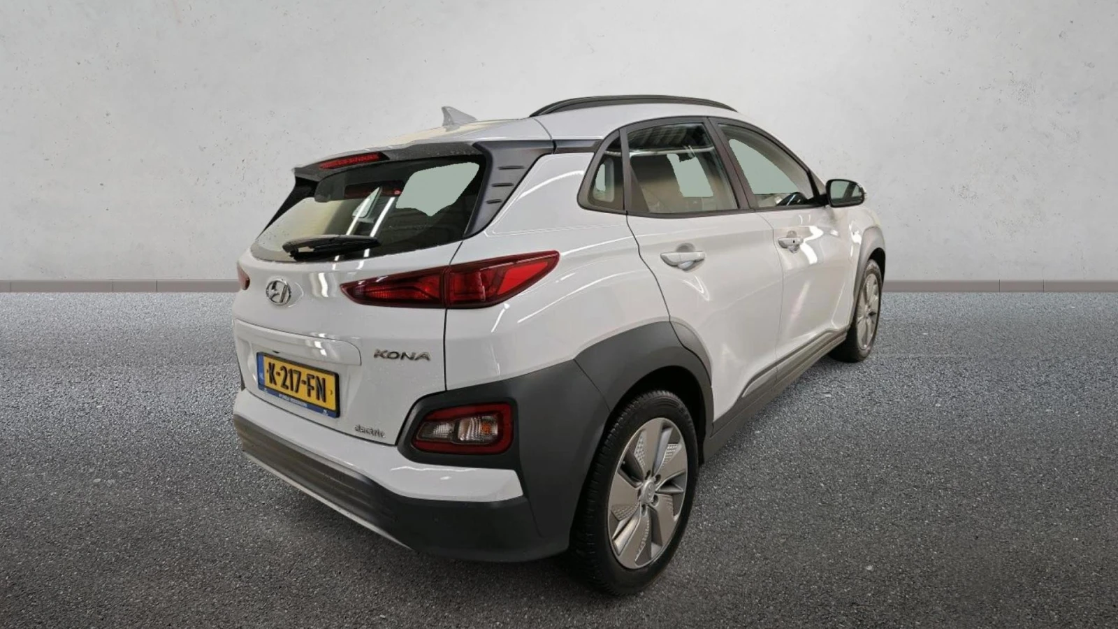 Hyundai Kona  64 kWh Comfort , снимка 4 - Автомобили и джипове - 53987251