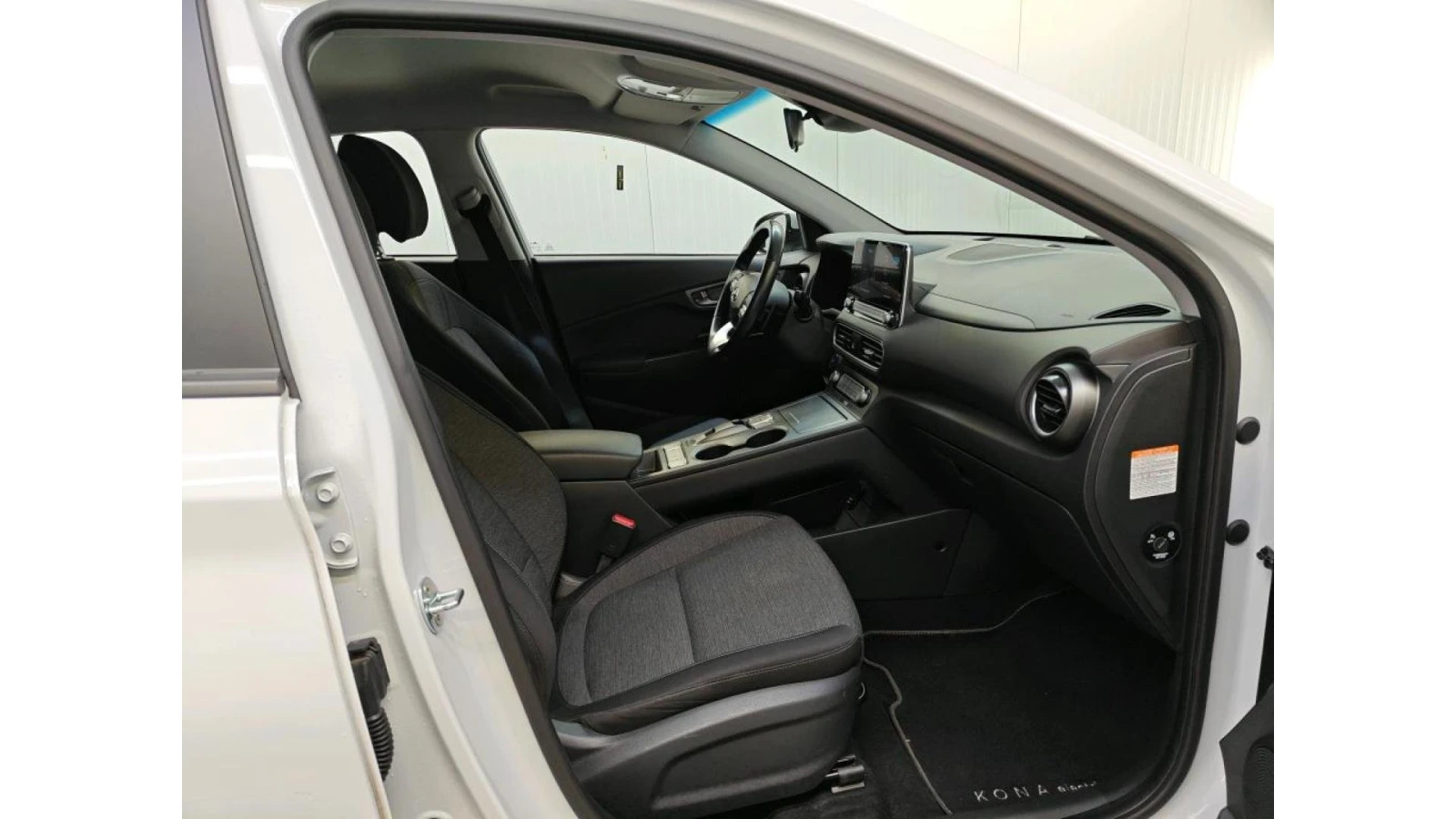 Hyundai Kona  64 kWh Comfort , снимка 6 - Автомобили и джипове - 53987251