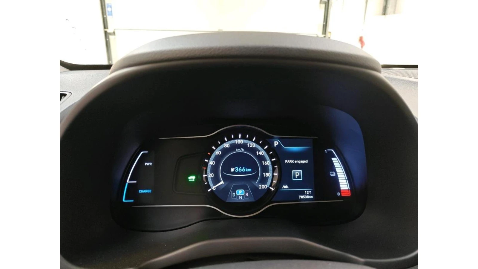 Hyundai Kona  64 kWh Comfort , снимка 9 - Автомобили и джипове - 53987251