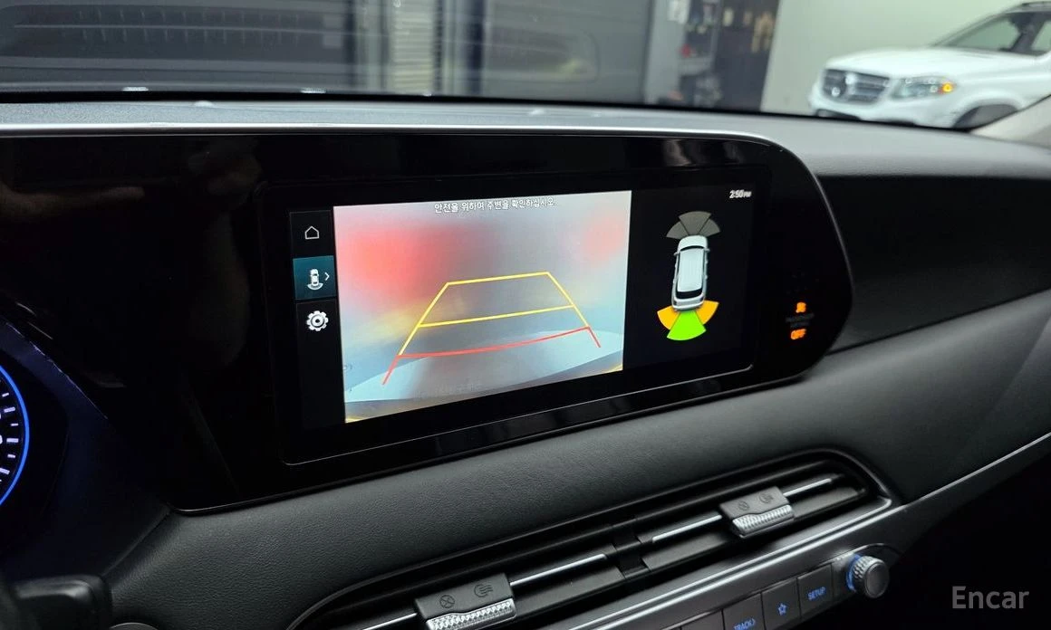 Hyundai Palisade 3.8i Prestige 4x4* ПОДГРЕВ* ОБДУХВАНЕ* DISTRONIC* , снимка 13 - Автомобили и джипове - 54240662