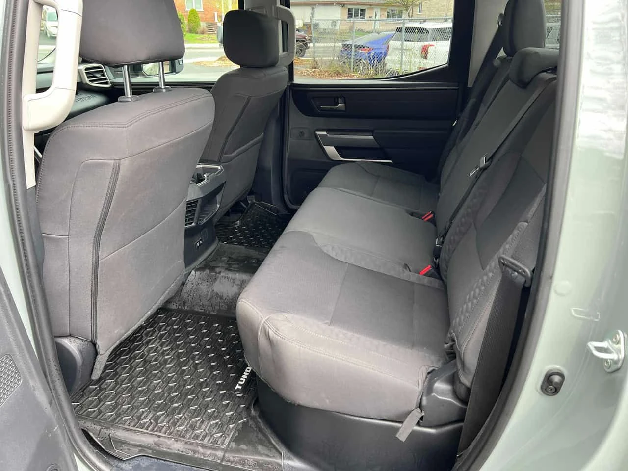 Toyota Tundra * SR5* 2 КЛЮЧА* ПОДГРЕВ* KEYLESS* PANO* , снимка 16 - Автомобили и джипове - 54420485