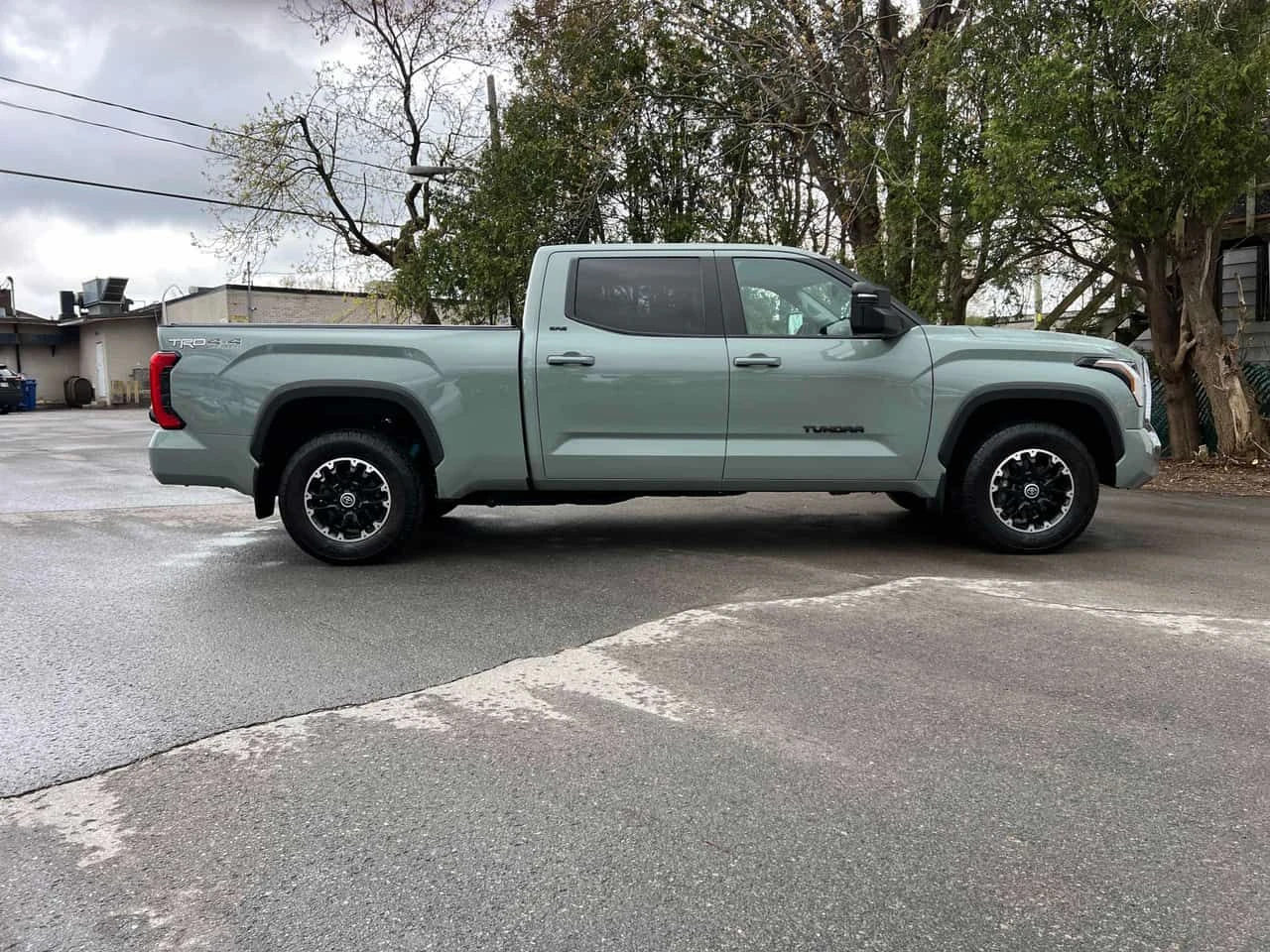 Toyota Tundra * SR5* 2 КЛЮЧА* ПОДГРЕВ* KEYLESS* PANO* , снимка 3 - Автомобили и джипове - 54420485