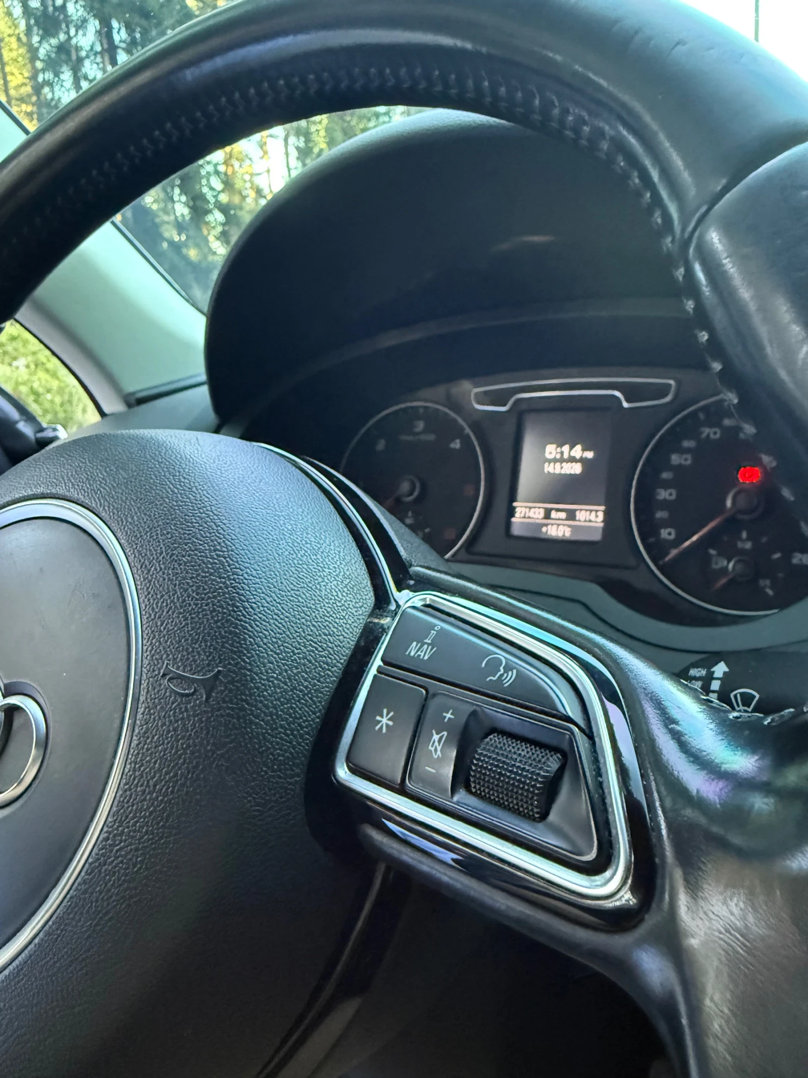 Audi Q3, снимка 9 - Автомобили и джипове - 56074196