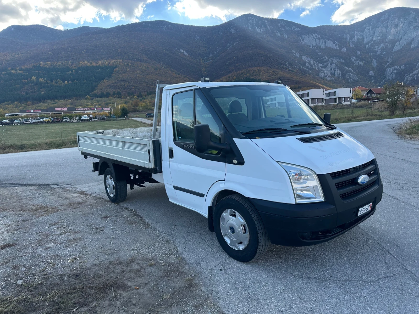 Ford Transit T350 2.4d 140к.с. 6ск, 114х реални км, Швейцария! - изображение 9