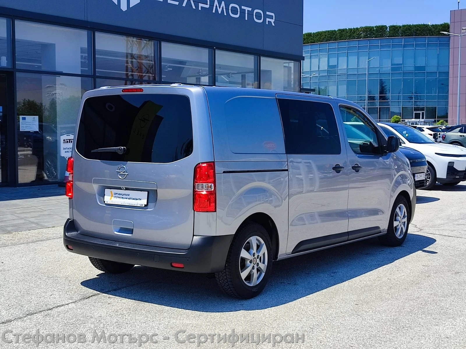 Opel Vivaro Товаропътнически M Edition 2.0 Diesel (149hp) MT6, снимка 6 - Бусове и автобуси - 54710264