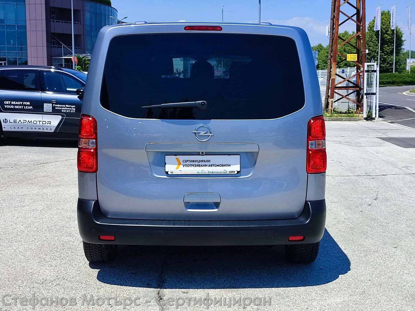 Opel Vivaro Товаропътнически M Edition 2.0 Diesel (149hp) MT6, снимка 7 - Бусове и автобуси - 54710264