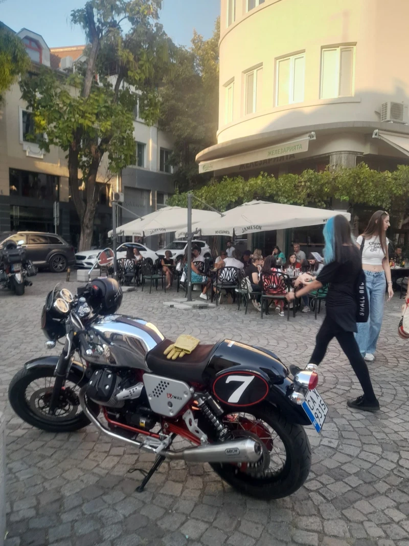 Moto Guzzi V 7 Racer, снимка 9 - Мотоциклети и мототехника - 50979410