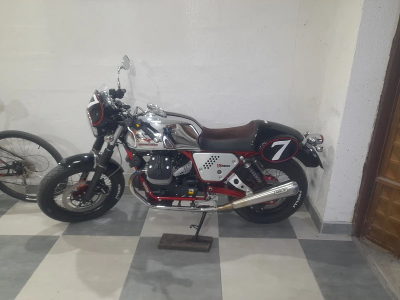 Moto Guzzi V 7 Racer, снимка 5 - Мотоциклети и мототехника - 50979410