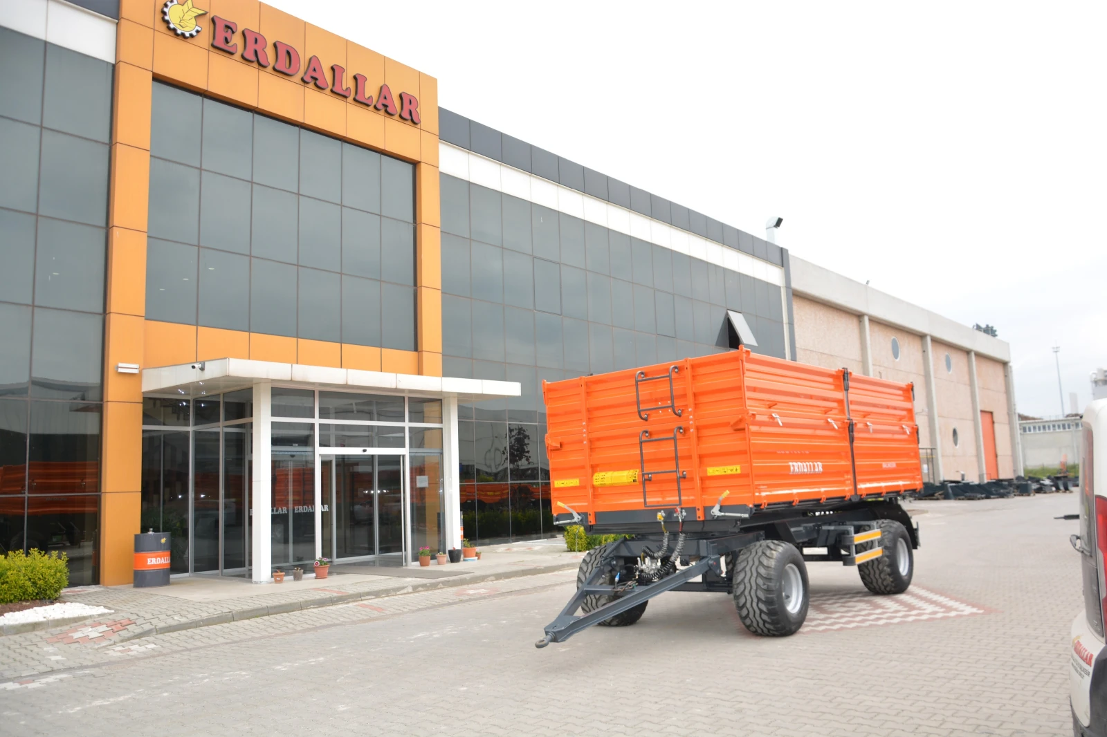 За трактор Други Двуосни ремаркета Erdallar, снимка 2 - Ремаркета - 55128415