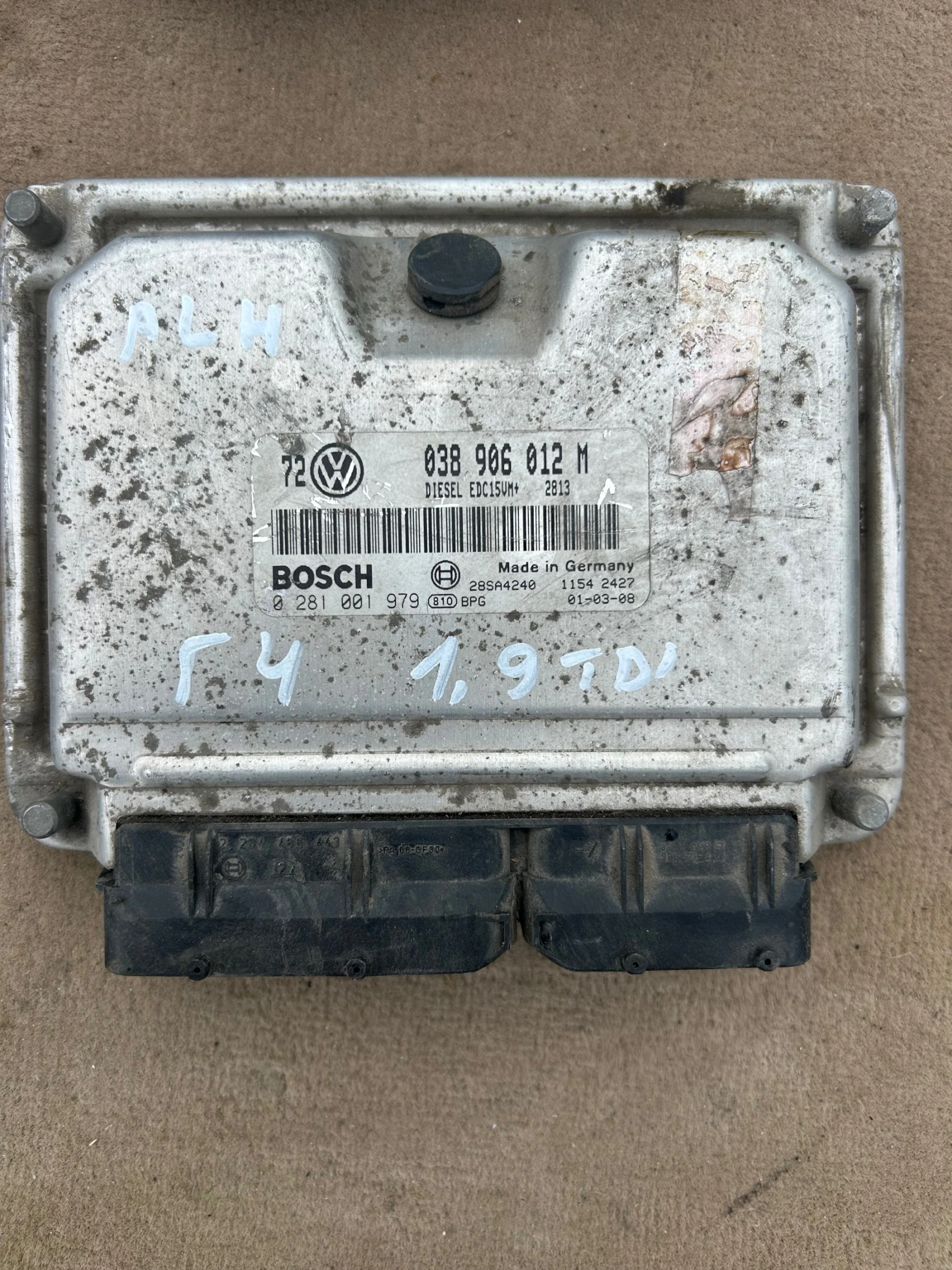038906012M компютър двигател VOLKSWAGEN GOLF 4 1.9TDI ALH 0281001979