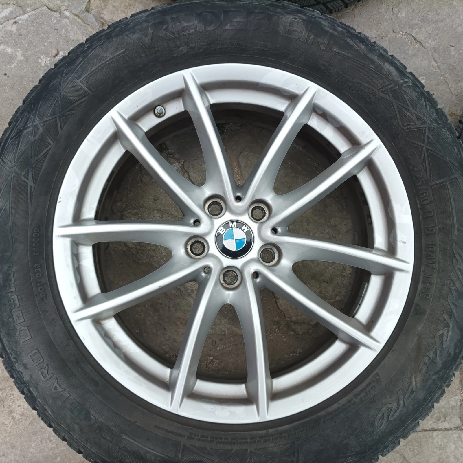 Гуми с джанти Vredestein 225/60R18, снимка 4 - Гуми и джанти - 53997764