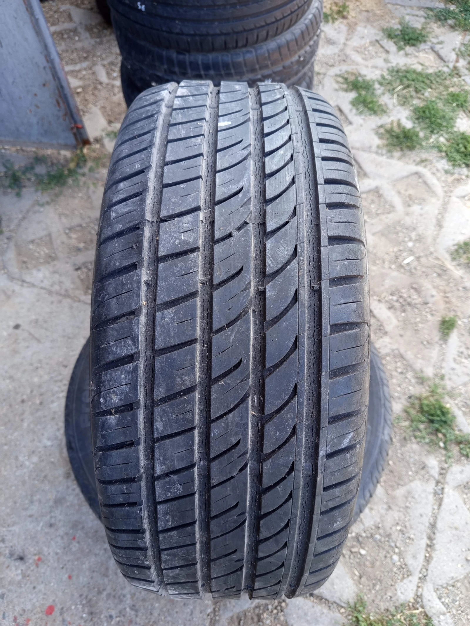 Гуми Летни 225/50R17