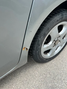 Toyota Yaris 1.4 D4D 90 кс автомат + зимни гуми, снимка 4