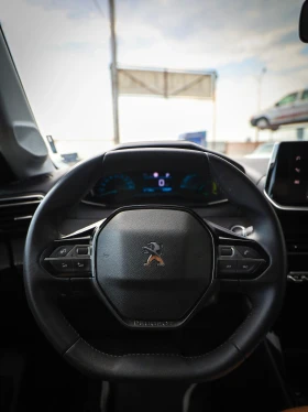 Peugeot 208 17000км 51kW= 320км ЛИЗИНГ, снимка 12