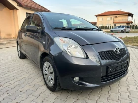 Toyota Yaris 1.3 бензин с газова уредба Made in Italy, снимка 2