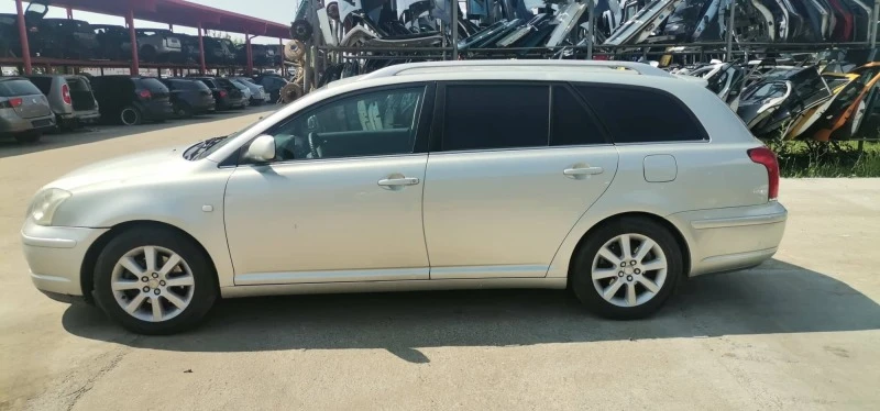 Toyota Avensis 2.0, снимка 2 - Автомобили и джипове - 41318108