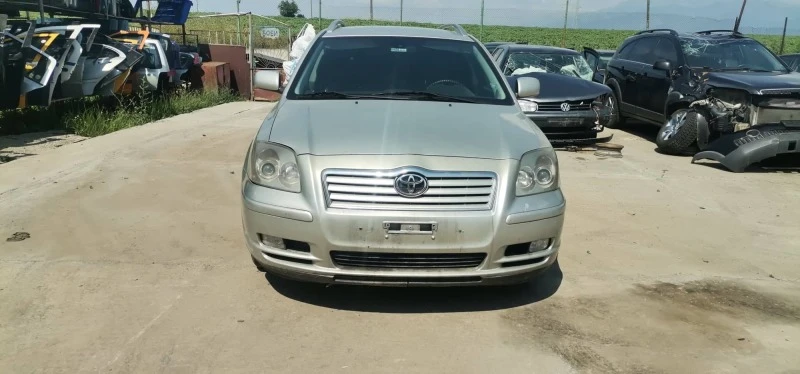 Toyota Avensis 2.0, снимка 1 - Автомобили и джипове - 41318108