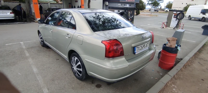 Toyota Avensis, снимка 4 - Автомобили и джипове - 47459707