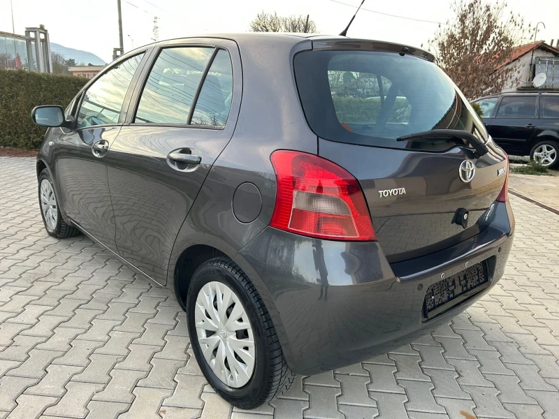 Toyota Yaris 1.3 бензин с газова уредба Made in Italy, снимка 12 - Автомобили и джипове - 48400480