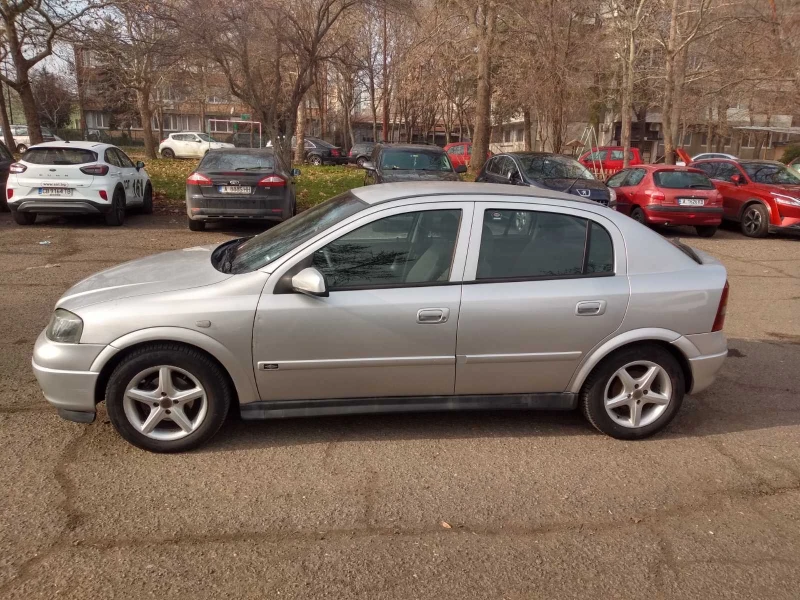 Opel Astra, снимка 4 - Автомобили и джипове - 48770632